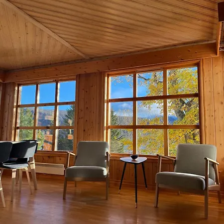 Charming And Spacious Wooden House Right In The Centre 아파트 트롬쇠