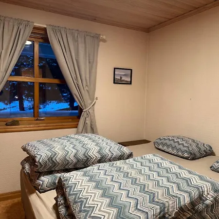 Charming And Spacious Wooden House Right In The Centre 아파트