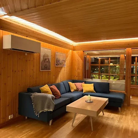 Charming And Spacious Wooden House Right In The Centre Apartment