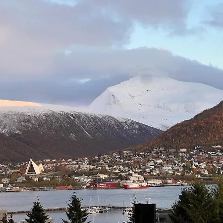 Charming And Spacious Wooden House Right In The Centre