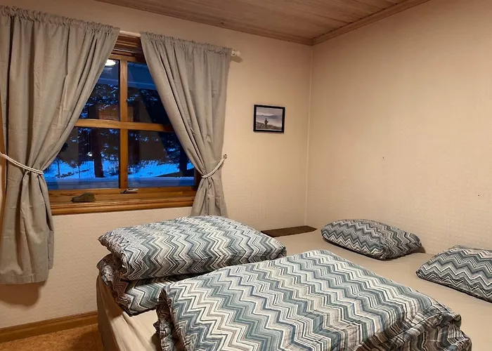 Charming And Spacious Wooden House Right In The Centre 아파트