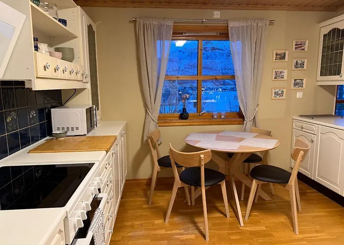 Charming And Spacious Wooden House Right In The Centre *