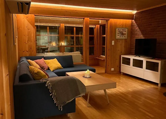 Charming And Spacious Wooden House Right In The Centre Appartement Tromsø