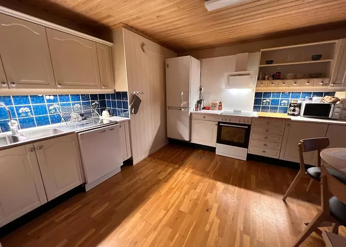 Appartement Charming And Spacious Wooden House Right In The Centre